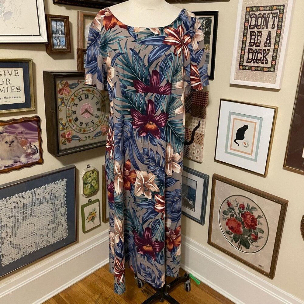Hilo Hattie Brown and Blue Cotton Rayon Hawaiian Floral Short Sleeve Dress 2XL